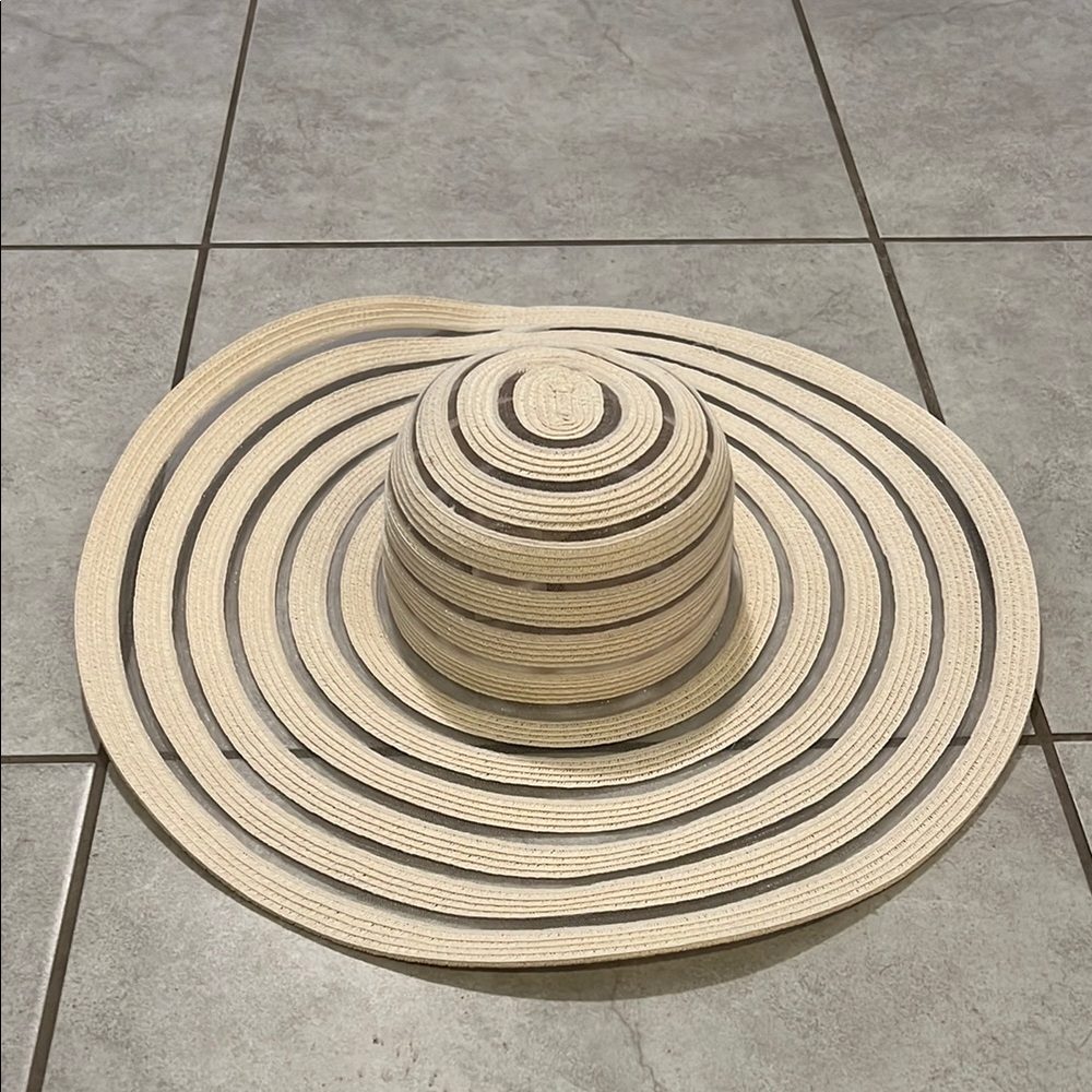 Striped Wide Brim Hat, Nine West, with tags, summer, beach,